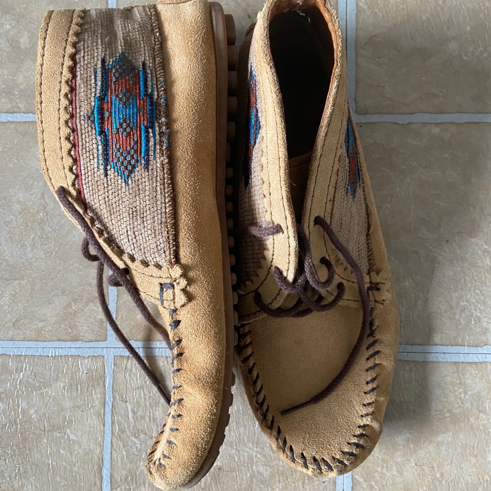 Minnetonka ankle boots